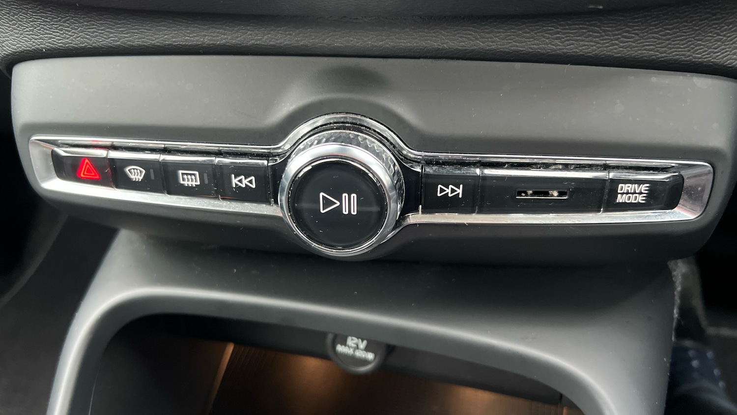 Used Volvo XC40 2021 for sale - 77195642: Photo 28