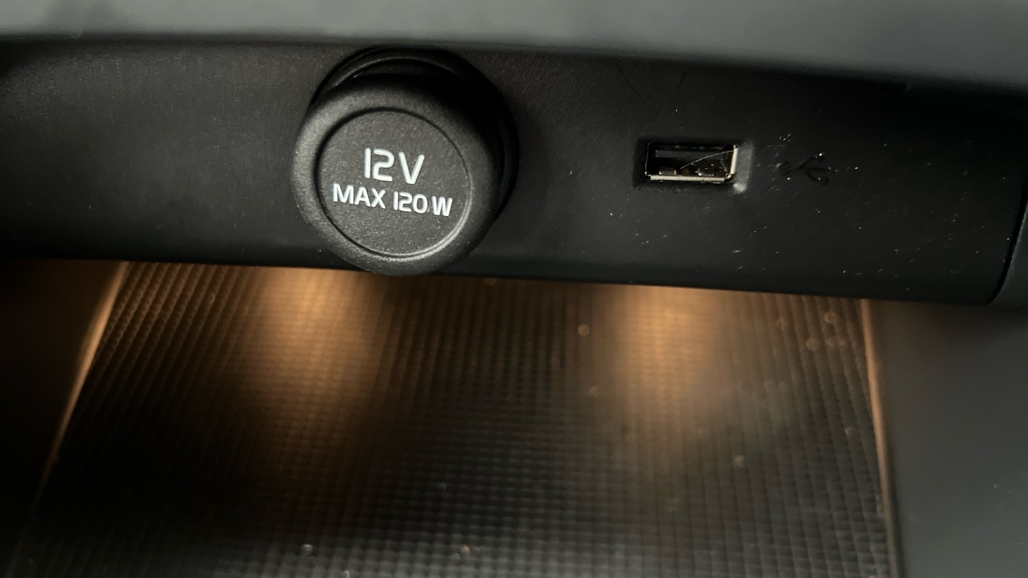 Used Volvo XC40 2021 for sale - 77195642: Photo 29