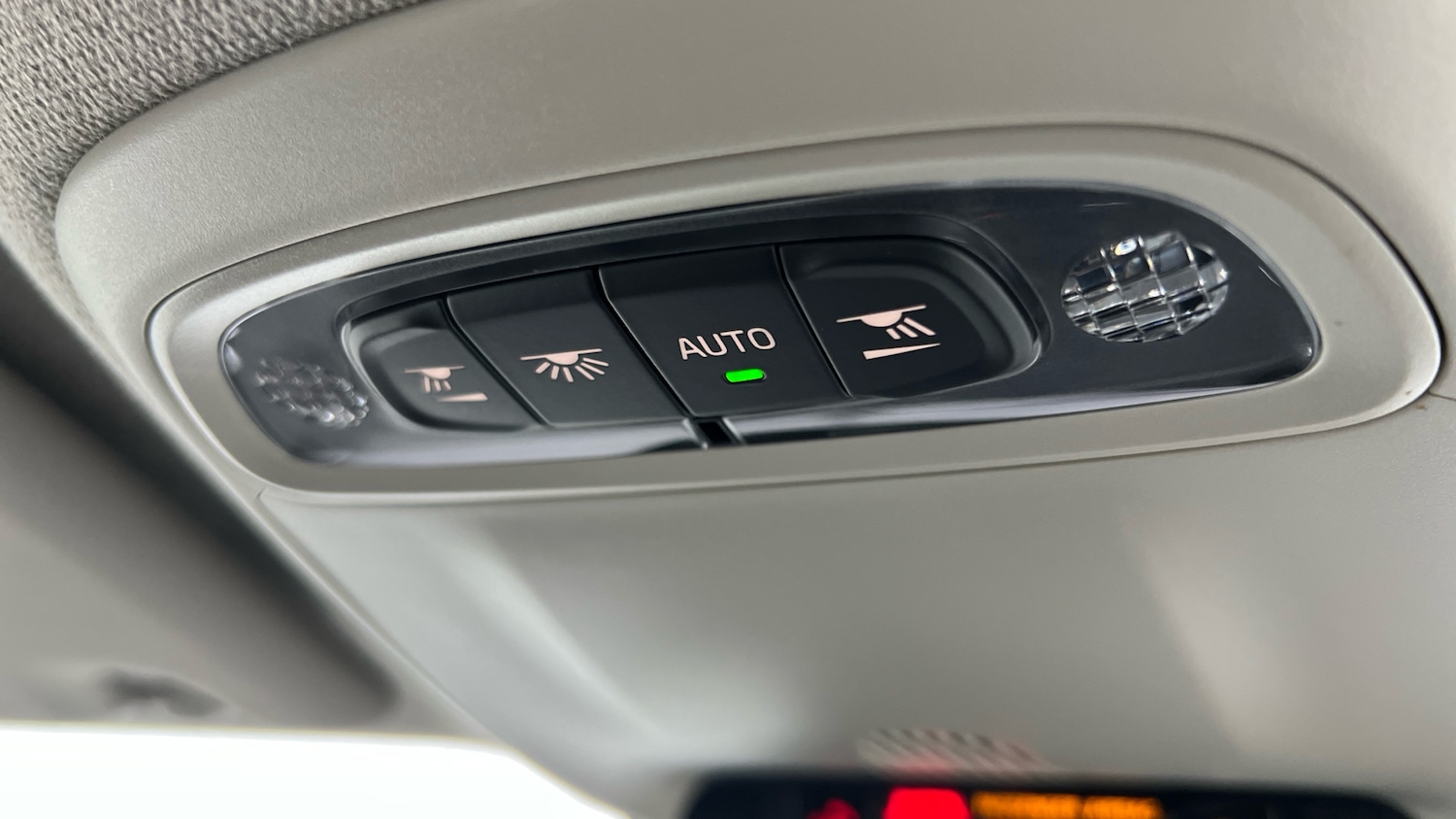 Used Volvo XC40 2021 for sale - 77195642: Photo 32