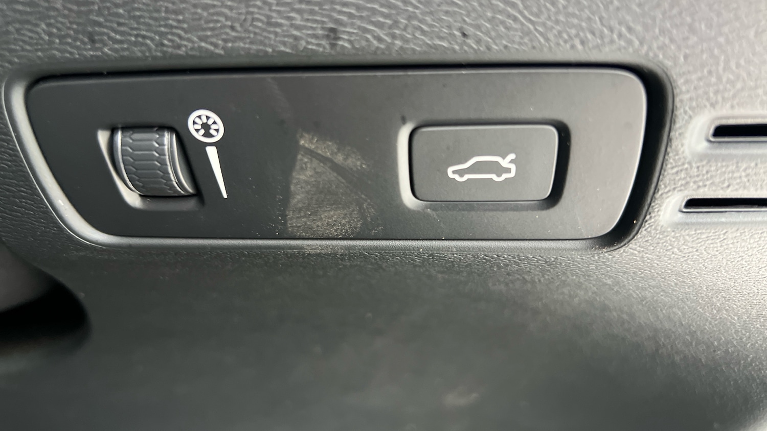 Used Volvo XC40 2021 for sale - 77195642: Photo 38