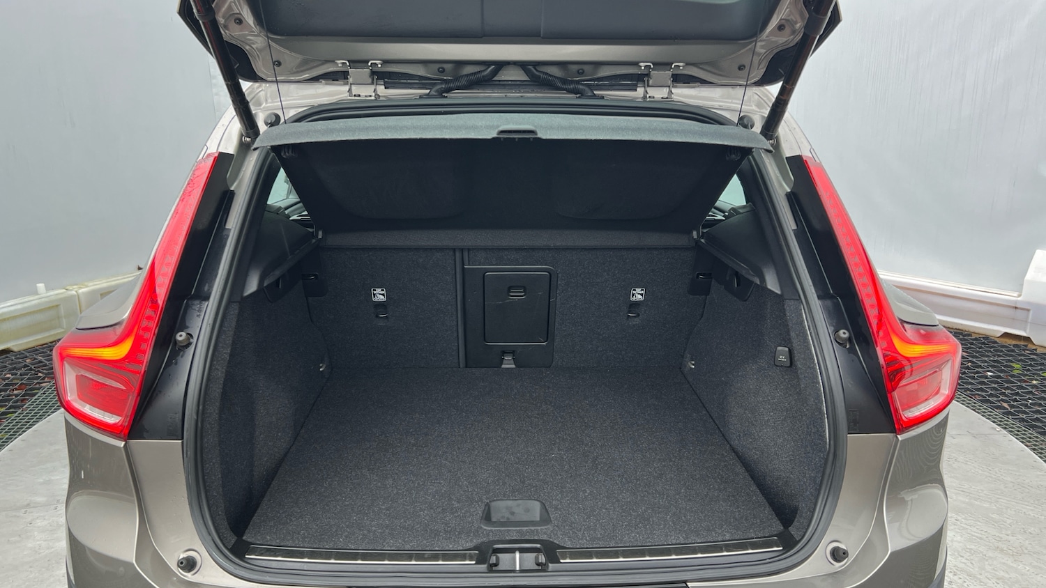 Used Volvo XC40 2021 for sale - 77195642: Photo 4