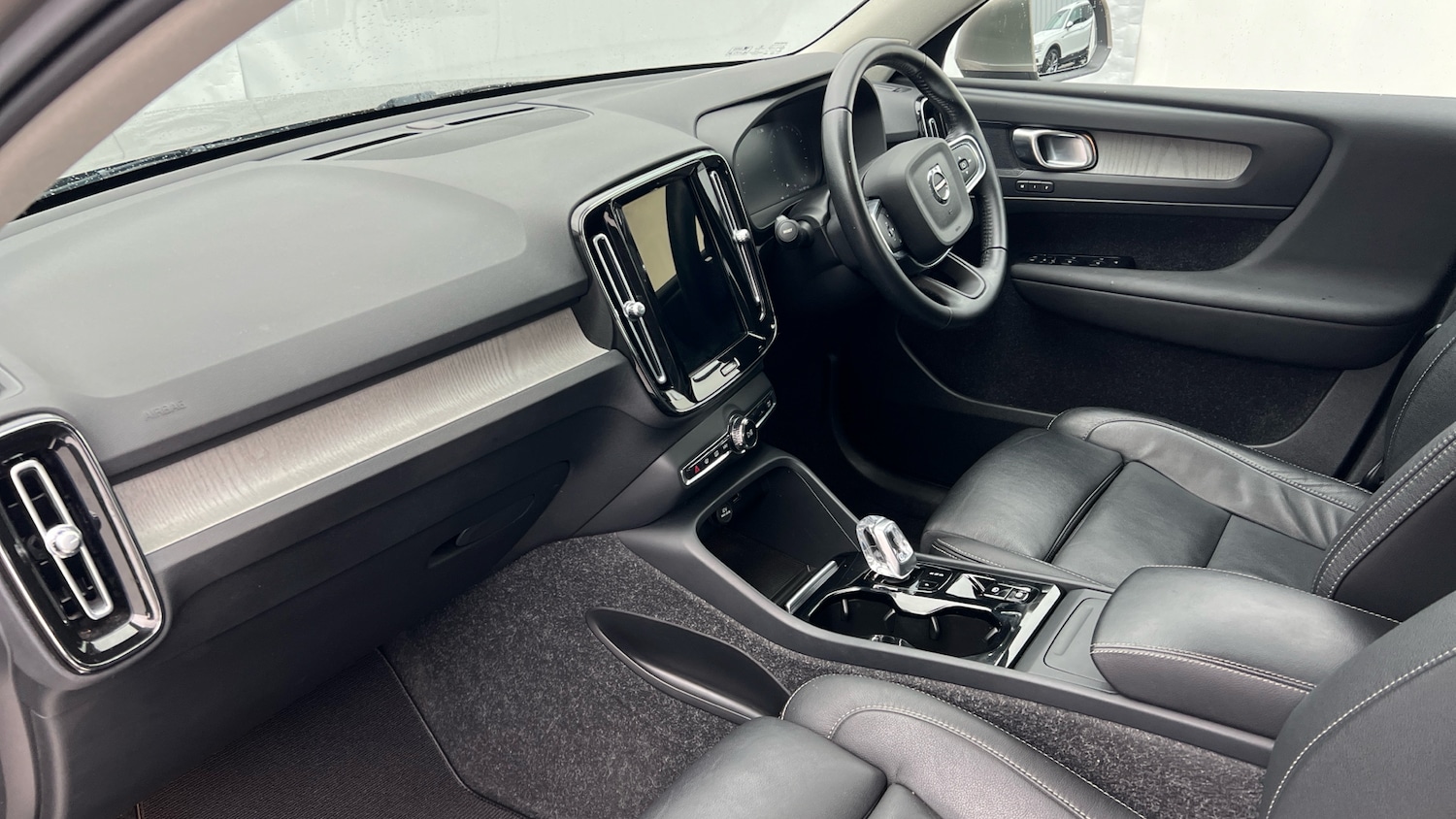 Used Volvo XC40 2021 for sale - 77195642: Photo 9