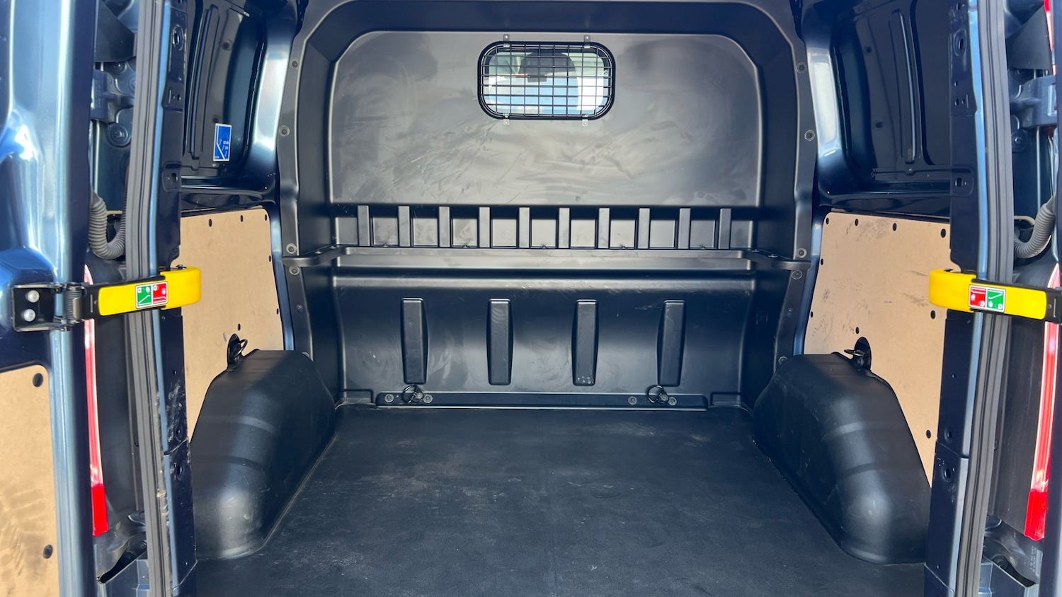 Used Ford Transit Custom 2023 for sale - 76403155: Photo 4