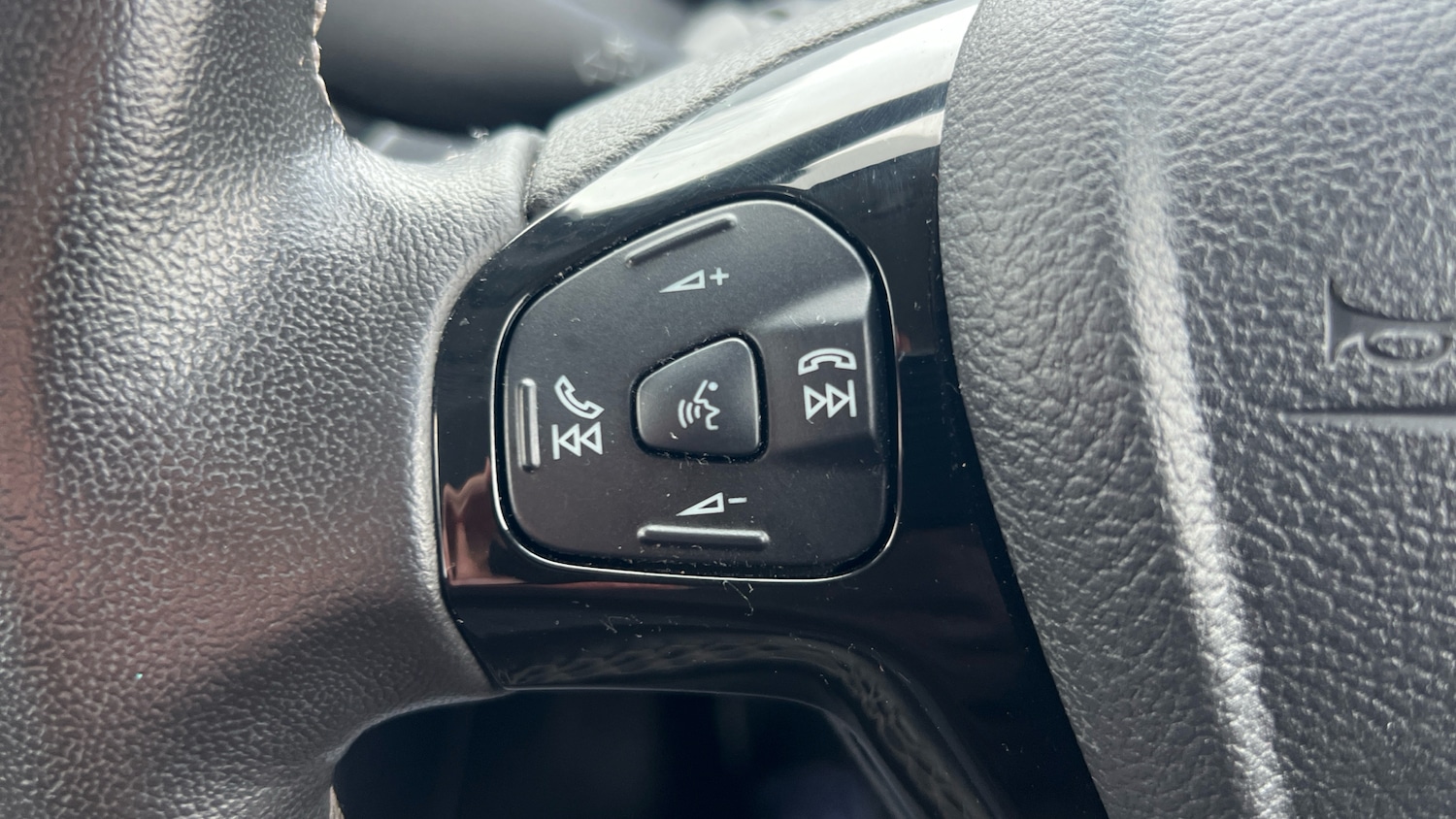 Used Ford Ka+ 2017 for sale - 77447017: Photo 27