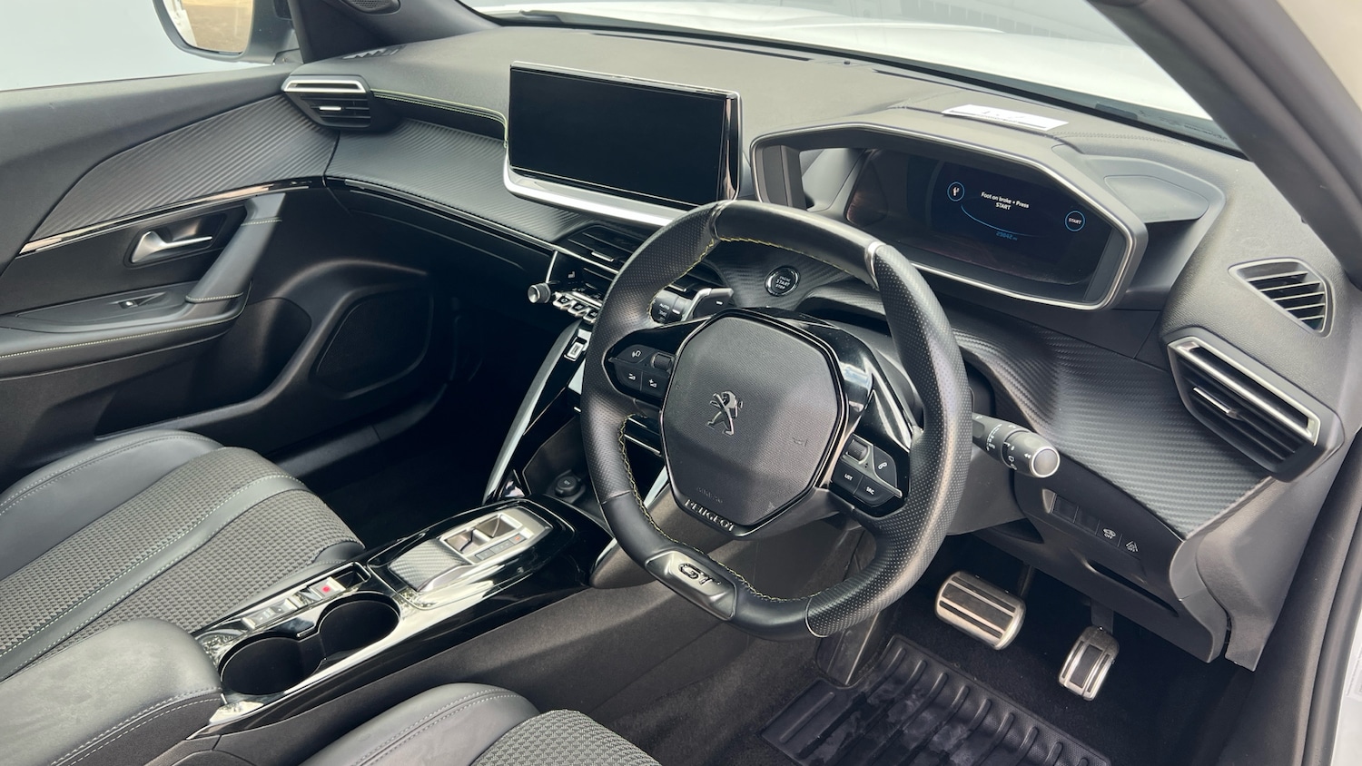 Used Peugeot 2008 2022 for sale - 76332679: Photo 11