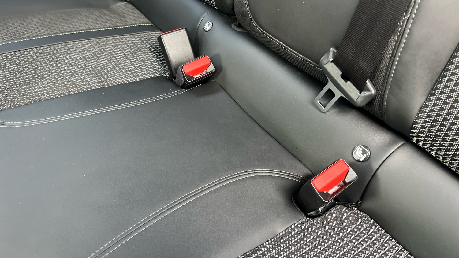 Used Peugeot 2008 2022 for sale - 76332679: Photo 17