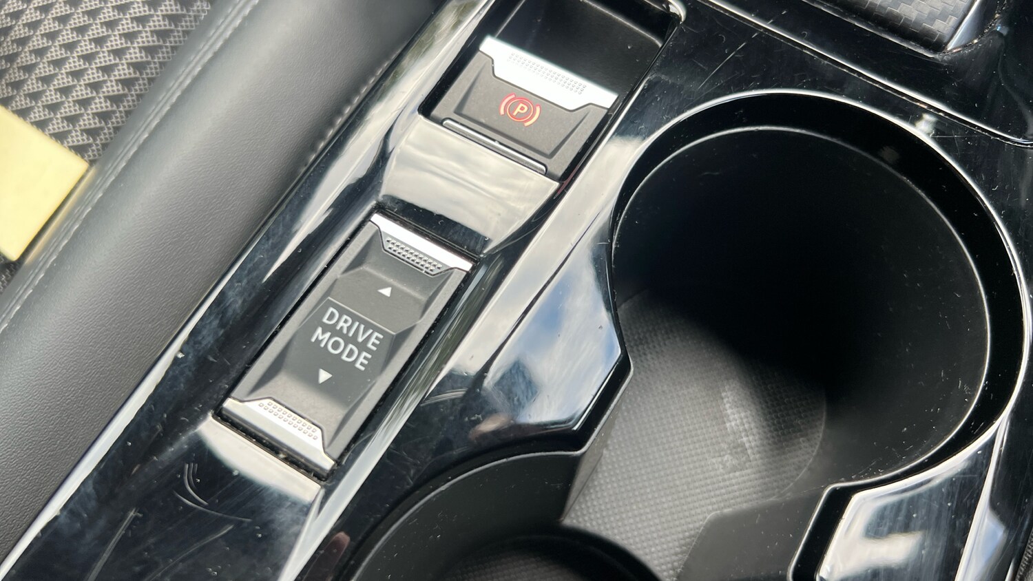 Used Peugeot 2008 2022 for sale - 76332679: Photo 32