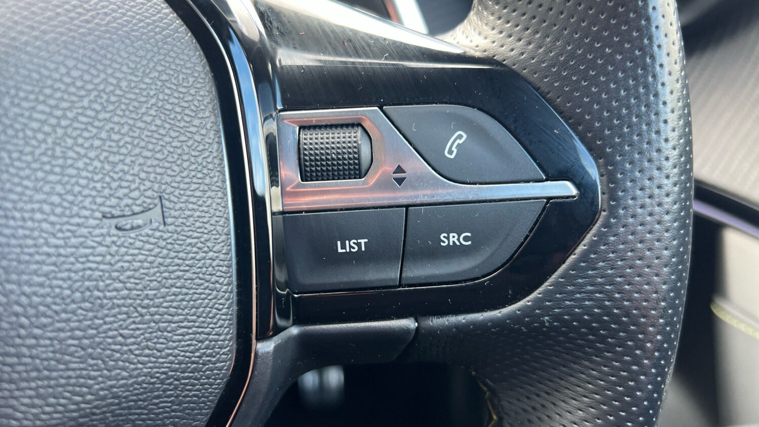 Used Peugeot 2008 2022 for sale - 76332679: Photo 36