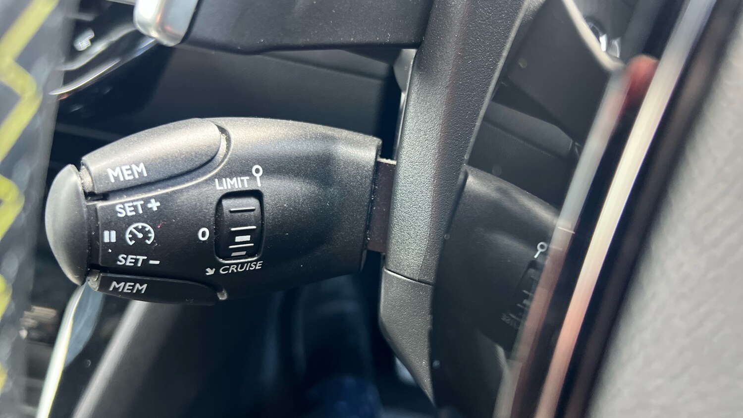 Used Peugeot 2008 2022 for sale - 76332679: Photo 38