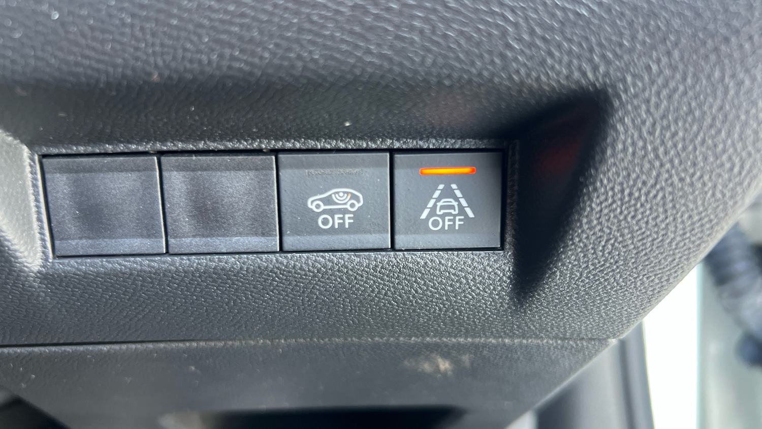 Used Peugeot 2008 2022 for sale - 76332679: Photo 40