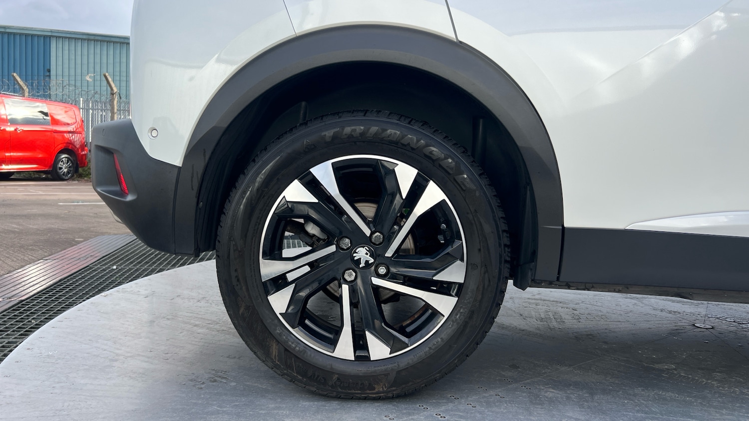 Used Peugeot 2008 2022 for sale - 76332679: Photo 7