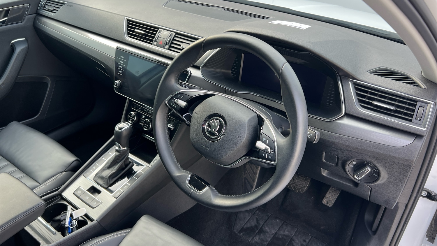 Used Skoda Superb 2023 for sale - 76493796: Photo 11