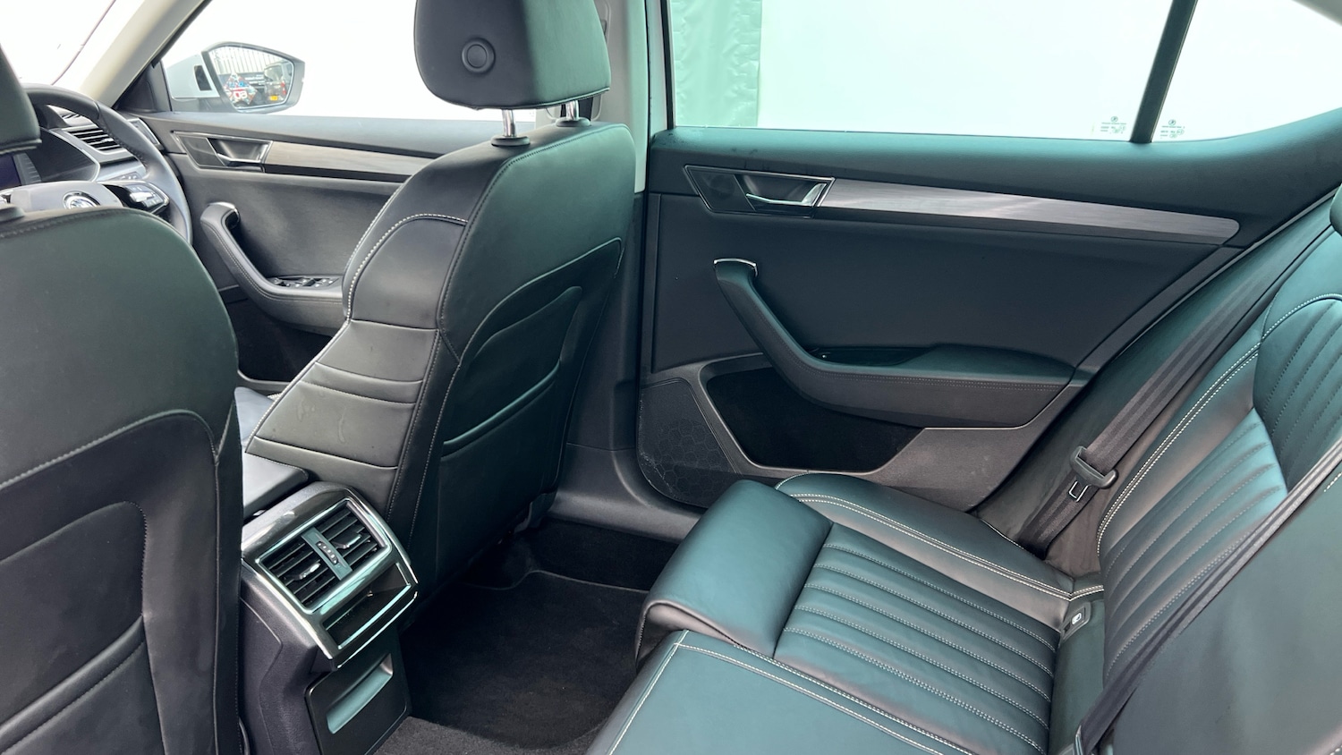 Used Skoda Superb 2023 for sale - 76493796: Photo 16