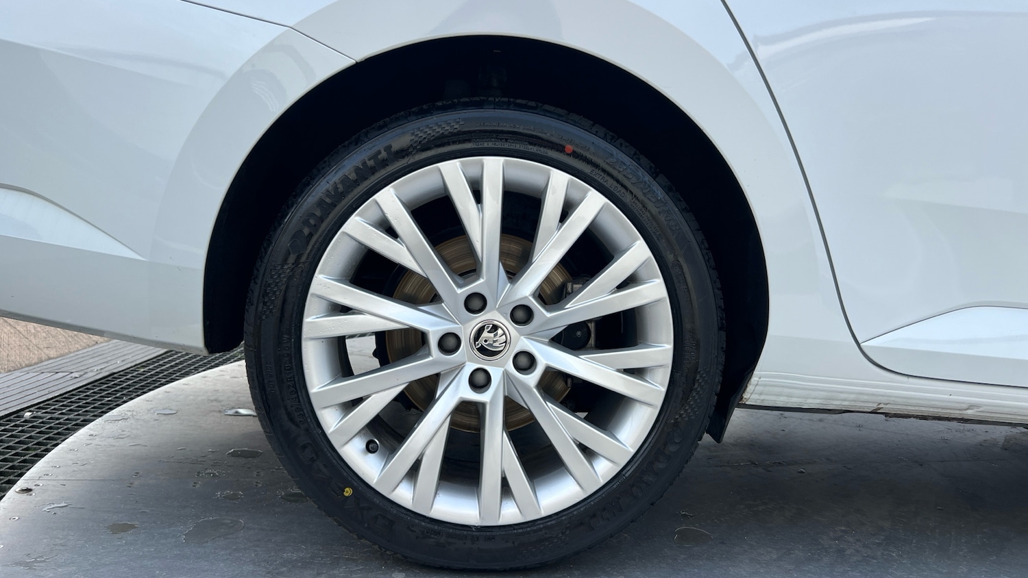 Used Skoda Superb 2023 for sale - 76493796: Photo 7