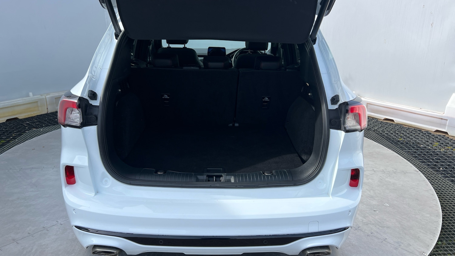 Used Ford Kuga 2023 for sale - 78152857: Photo 4