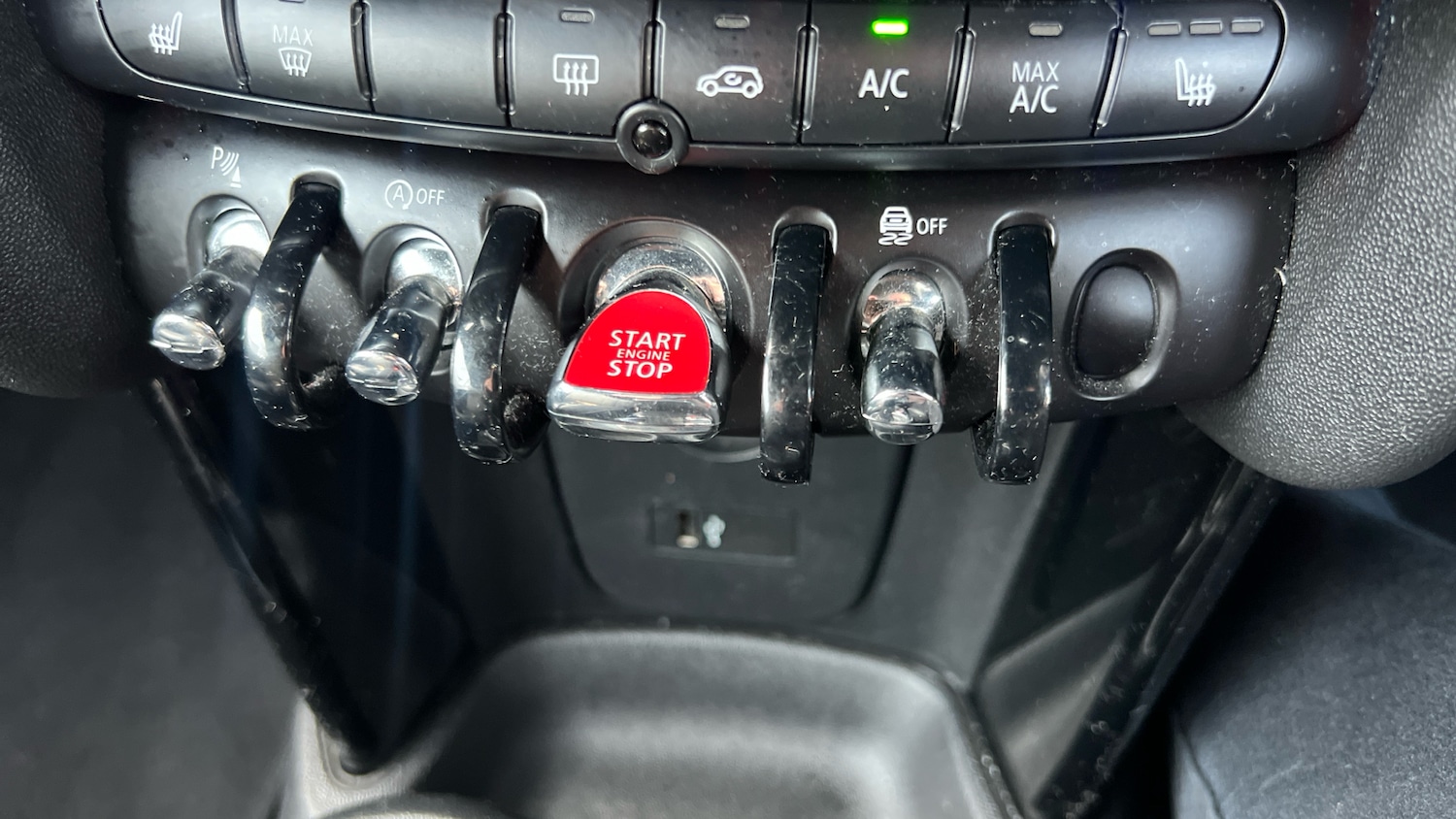 Used MINI Convertible 2019 for sale - 76611549: Photo 24