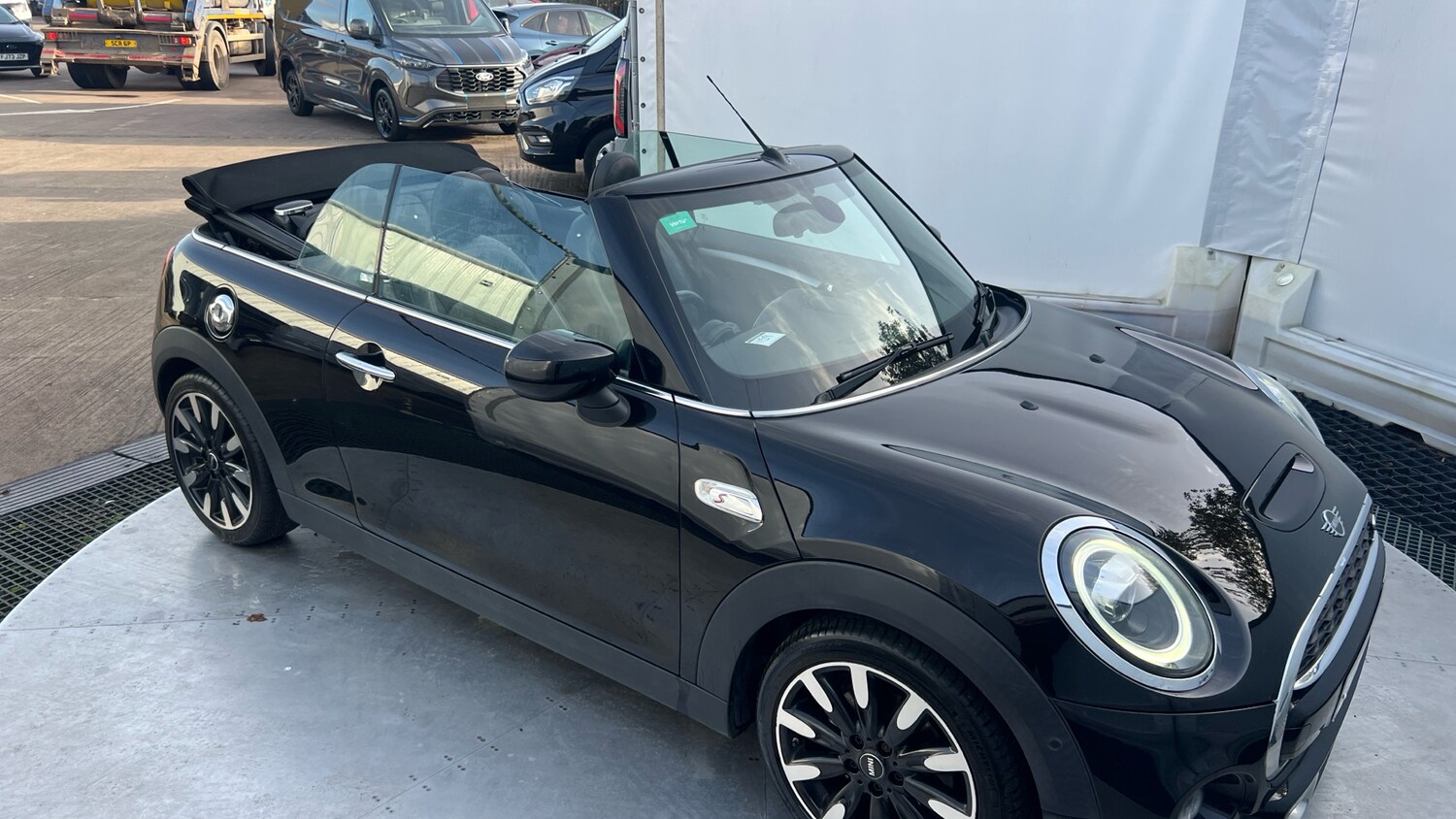Used MINI Convertible 2019 for sale - 76611549: Photo 31