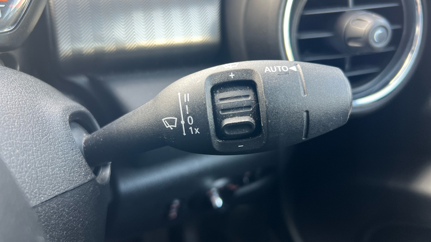 Used MINI Convertible 2019 for sale - 76611549: Photo 36