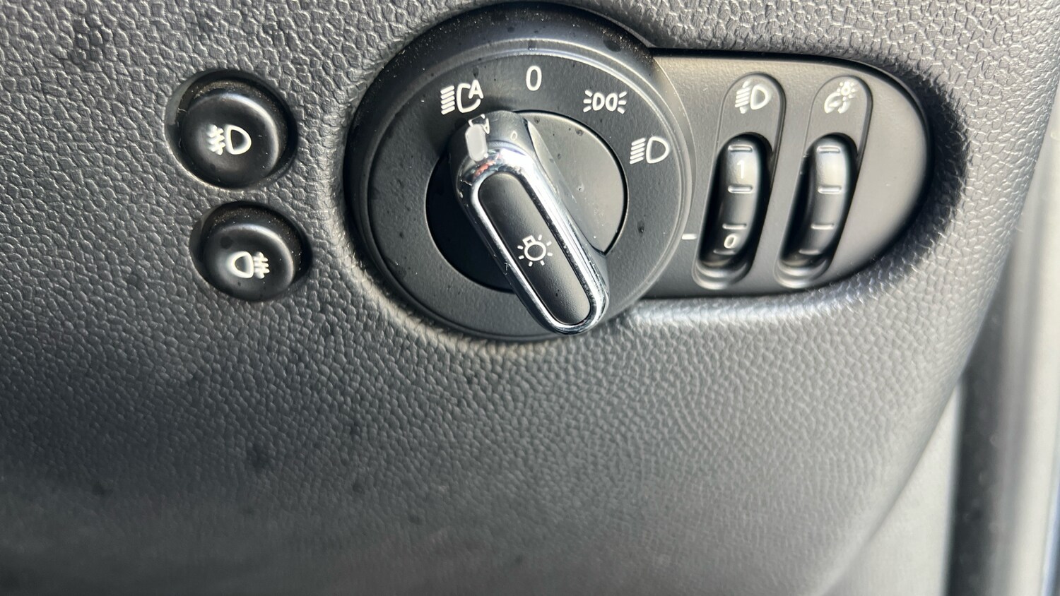 Used MINI Convertible 2019 for sale - 76611549: Photo 37