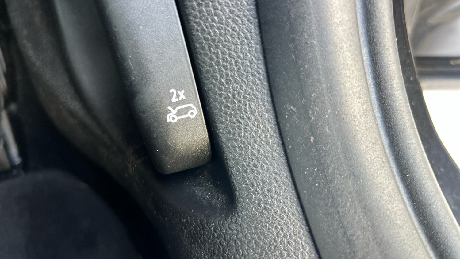 Used MINI Convertible 2019 for sale - 76611549: Photo 38