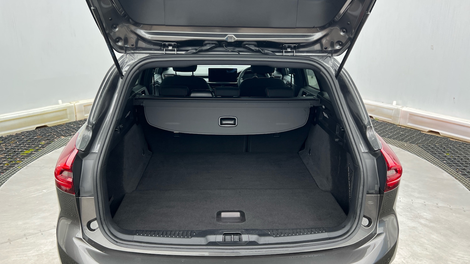 Used Ford Focus 2023 for sale - 77591889: Photo 4