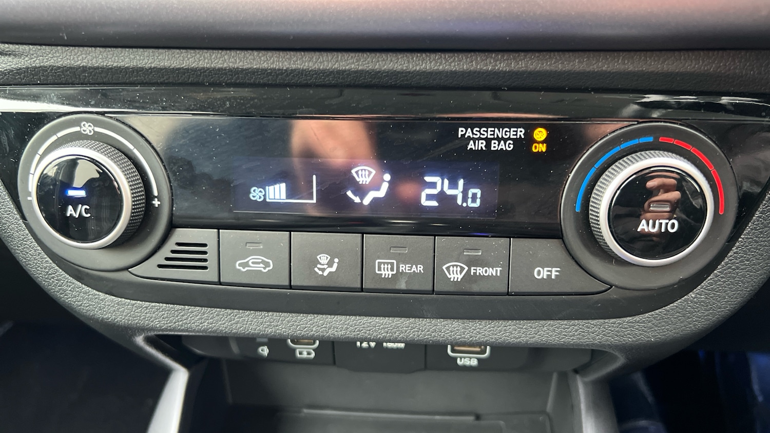 Used Hyundai i10 2024 for sale - 77649827: Photo 26