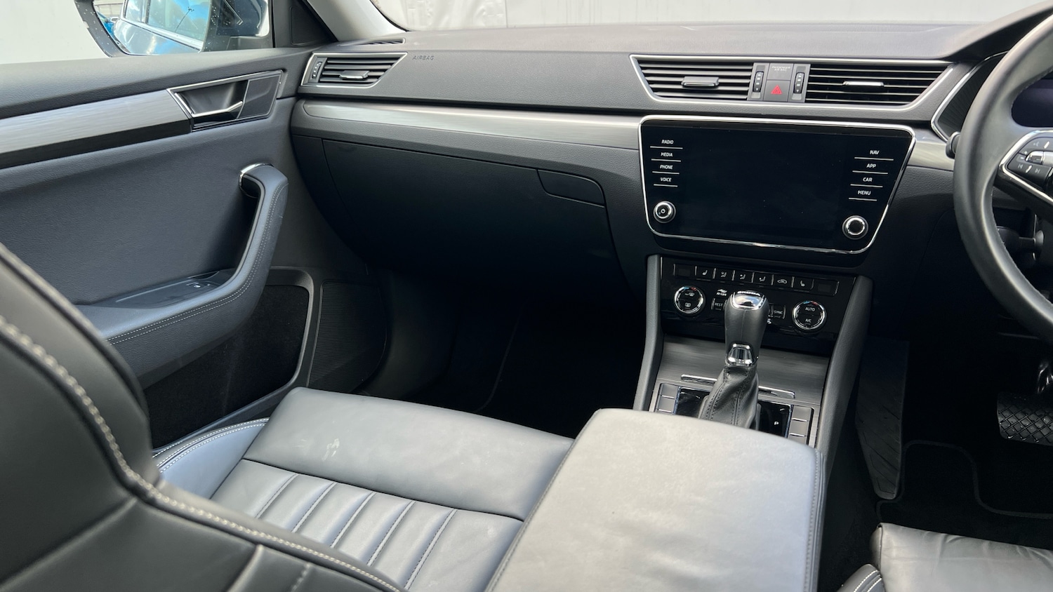 Used Skoda Superb 2023 for sale - 77286199: Photo 14