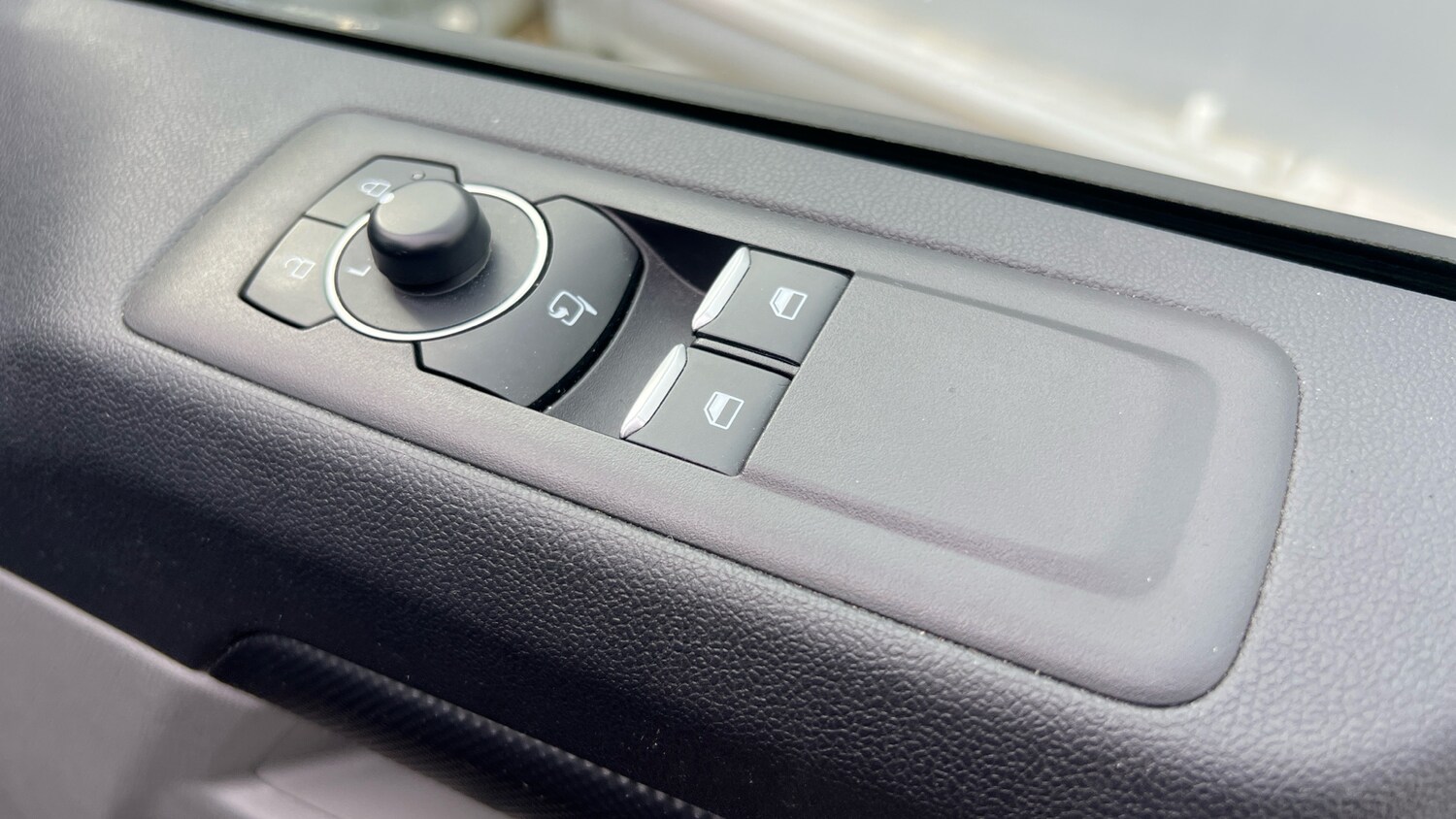 Used Ford Transit Custom 2024 for sale - 77988975: Photo 37