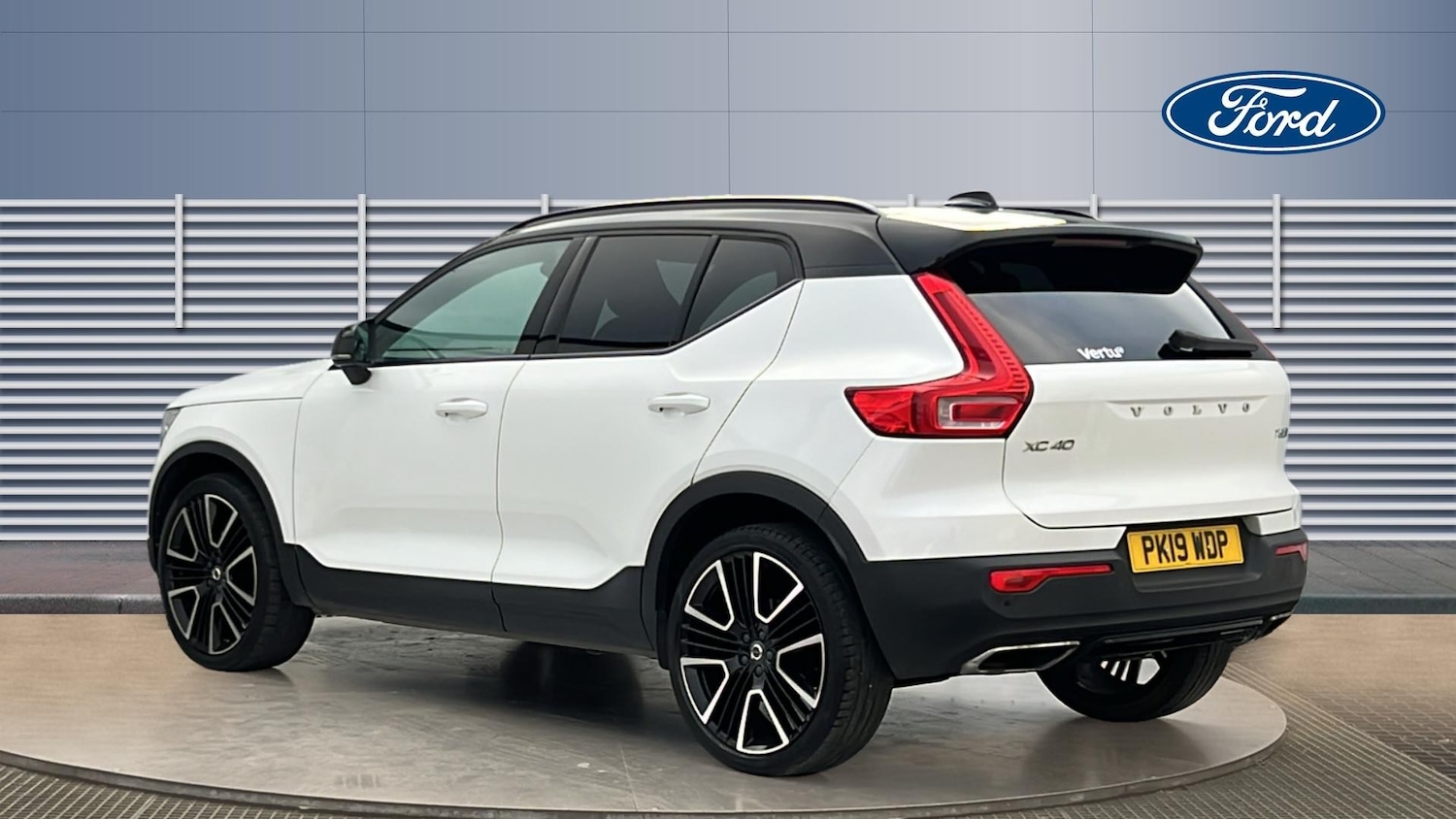 Used Volvo XC40 2019 for sale - 76391636: Photo 2