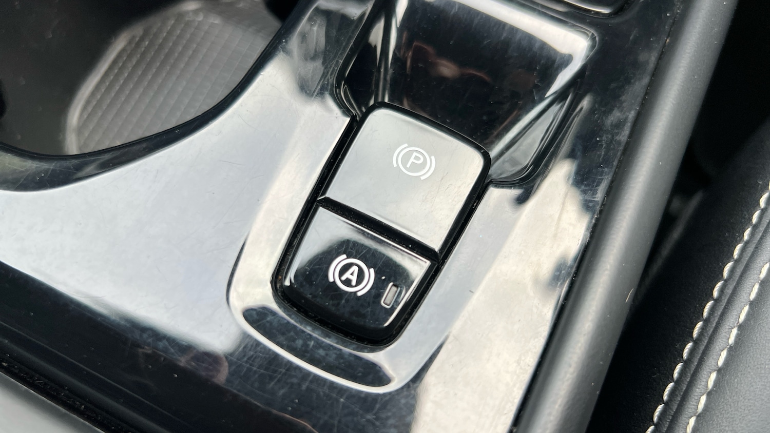 Used Volvo XC40 2019 for sale - 76391636: Photo 26