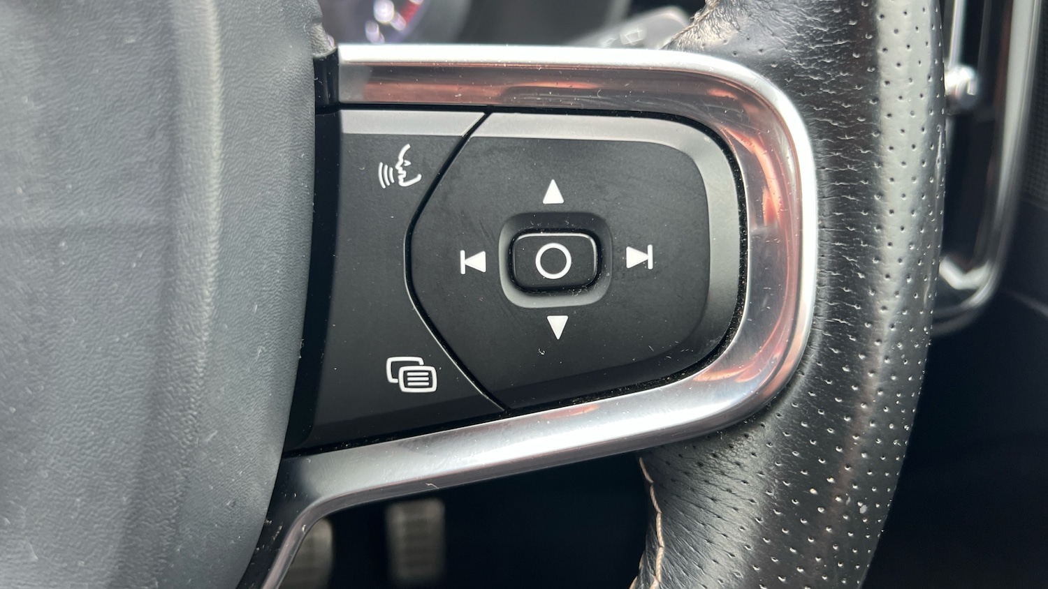 Used Volvo XC40 2019 for sale - 76391636: Photo 31