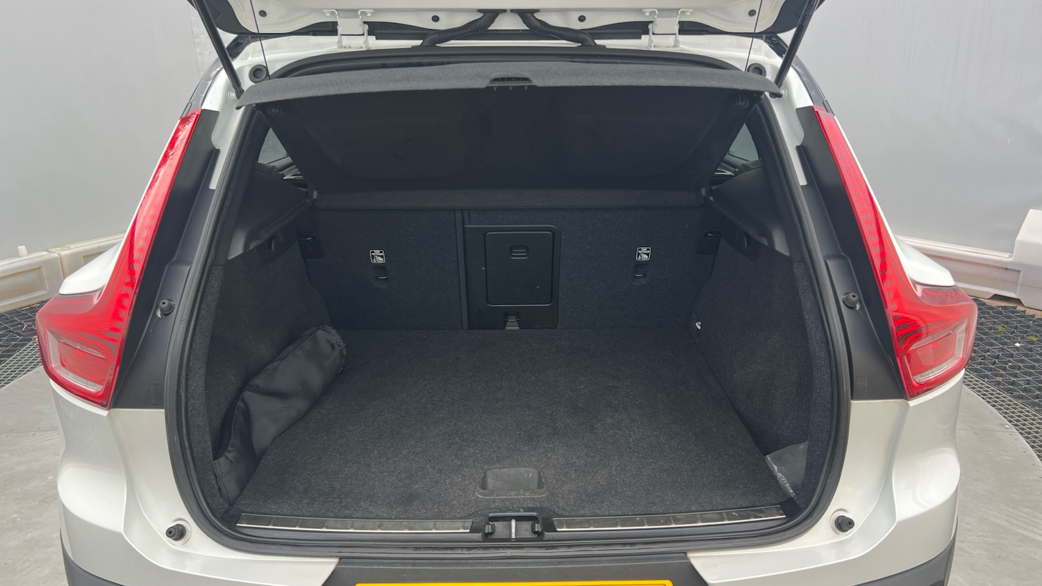 Used Volvo XC40 2019 for sale - 76391636: Photo 4