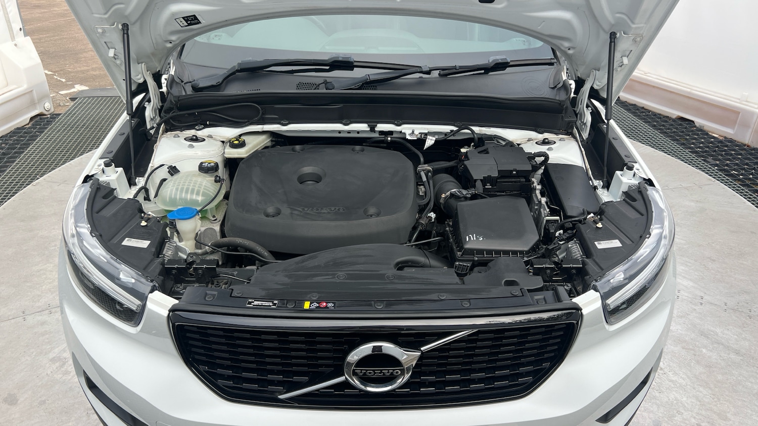 Used Volvo XC40 2019 for sale - 76391636: Photo 8