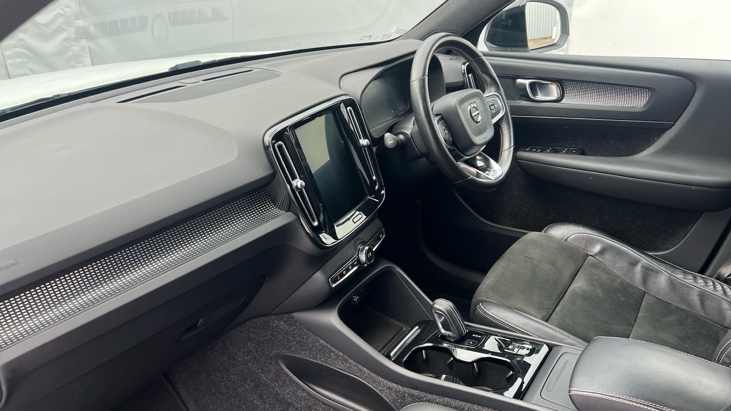 Used Volvo XC40 2019 for sale - 76391636: Photo 9