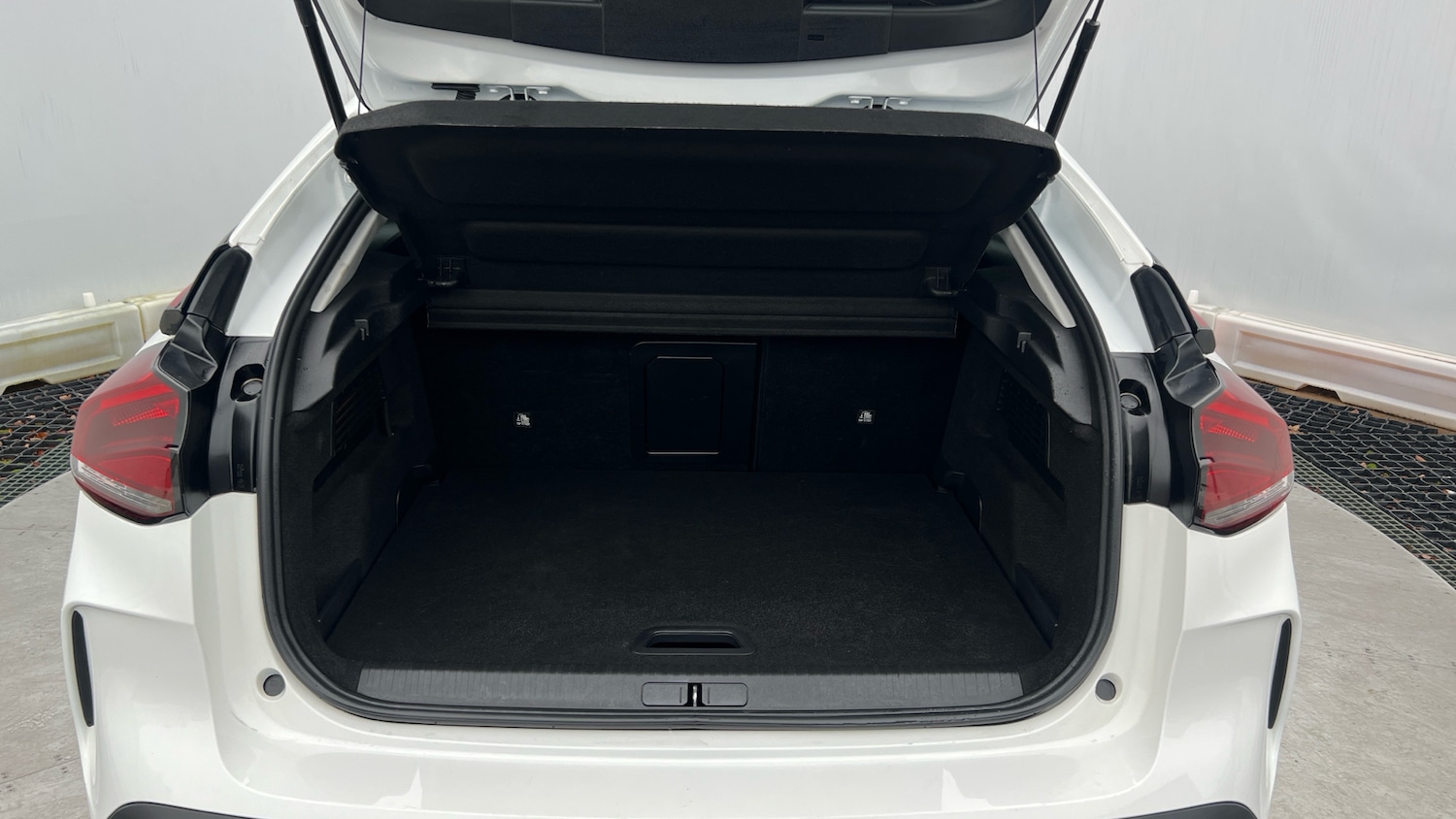 Used Citroen C4 2023 for sale - 77136836: Photo 4