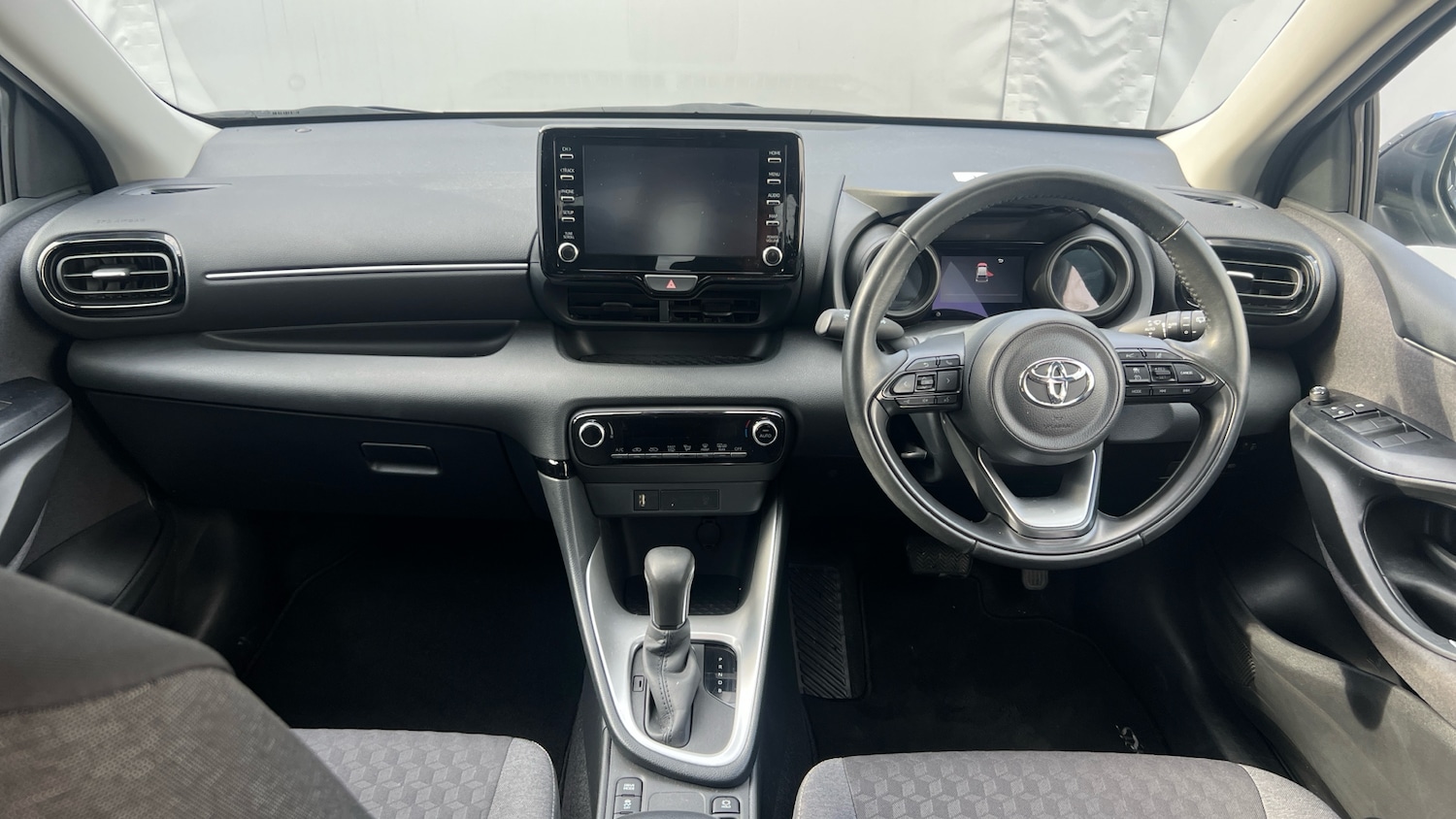 Used Toyota Yaris 2022 for sale - 76355408: Photo 10