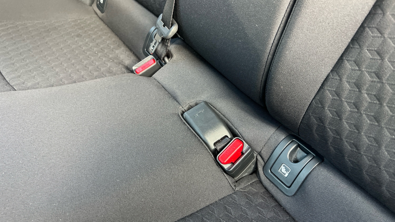 Used Toyota Yaris 2022 for sale - 76355408: Photo 17