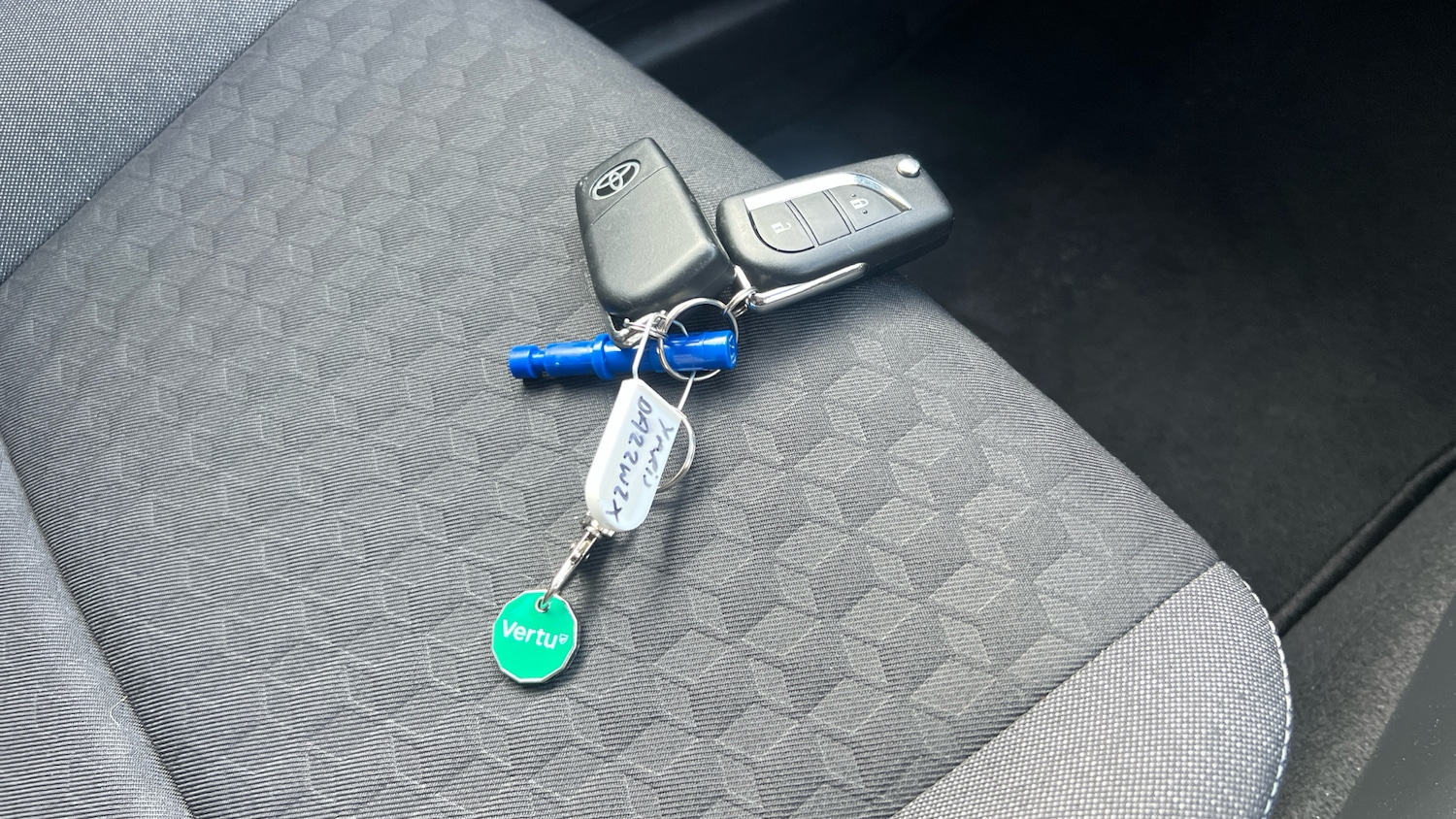 Used Toyota Yaris 2022 for sale - 76355408: Photo 20