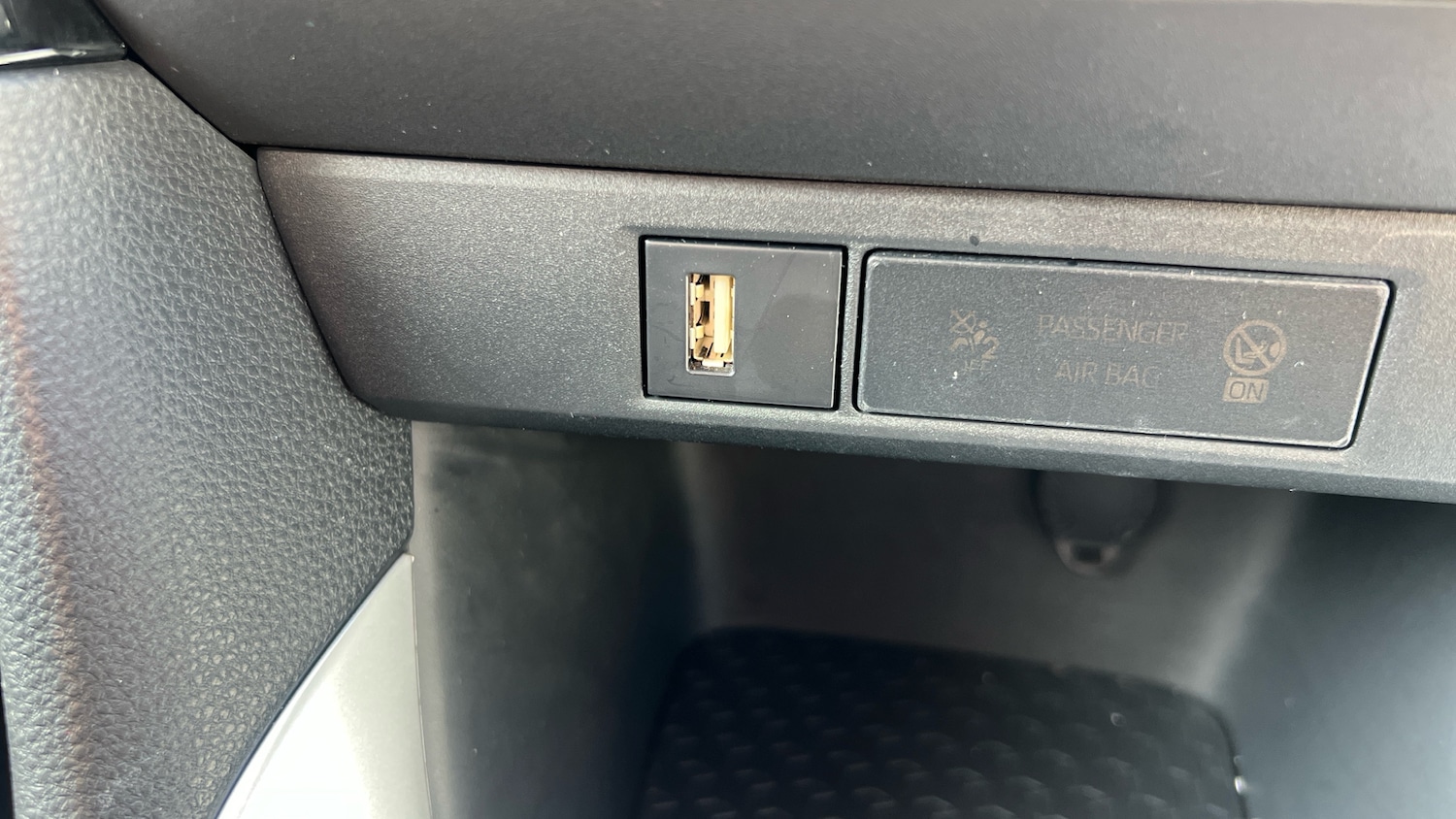 Used Toyota Yaris 2022 for sale - 76355408: Photo 27