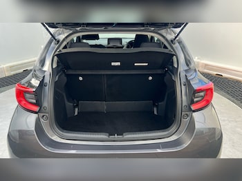Used Toyota Yaris 2022 for sale - 76355408: Photo