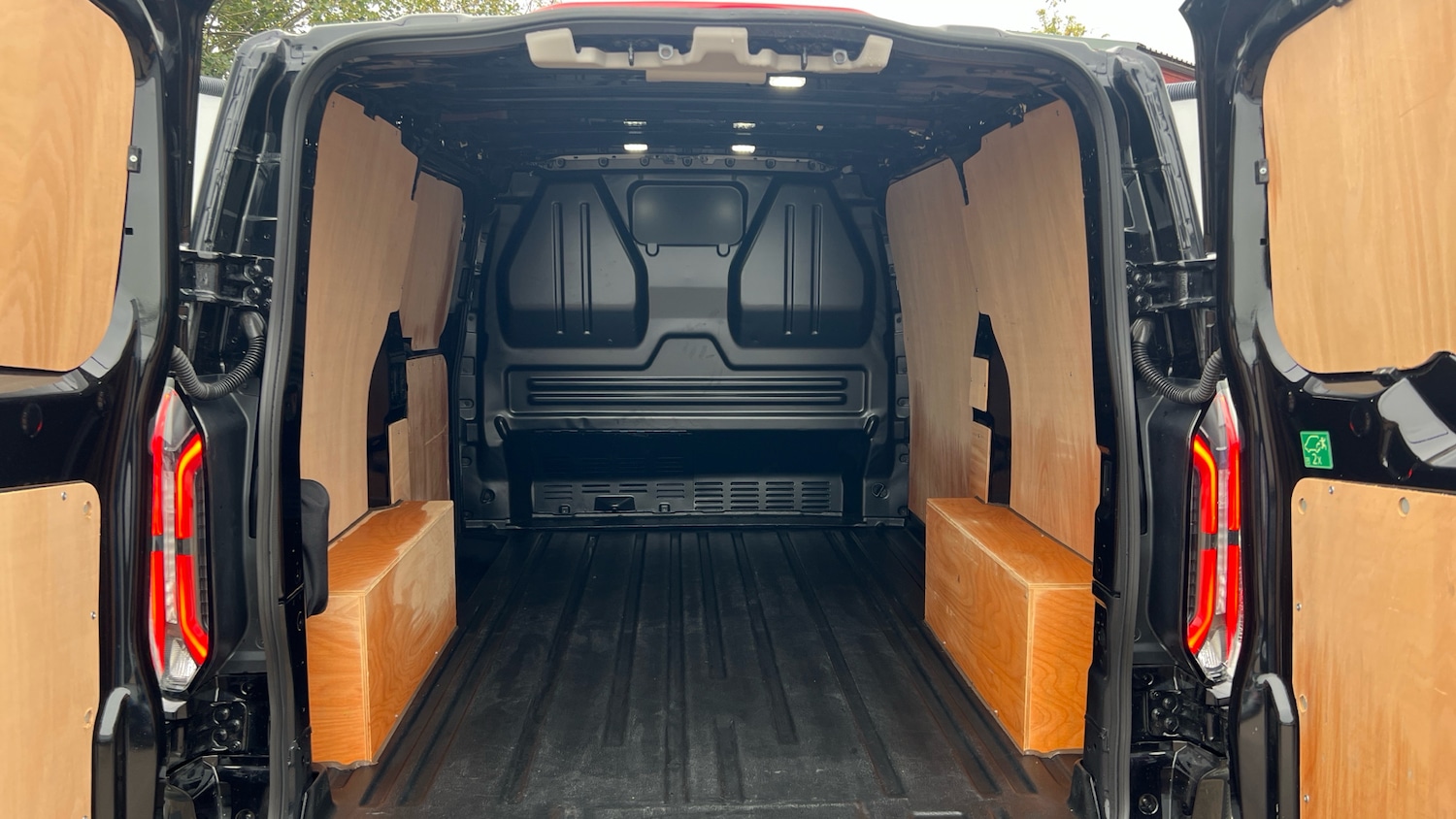 Used Ford Transit Custom 2025 for sale - 76426201: Photo 4