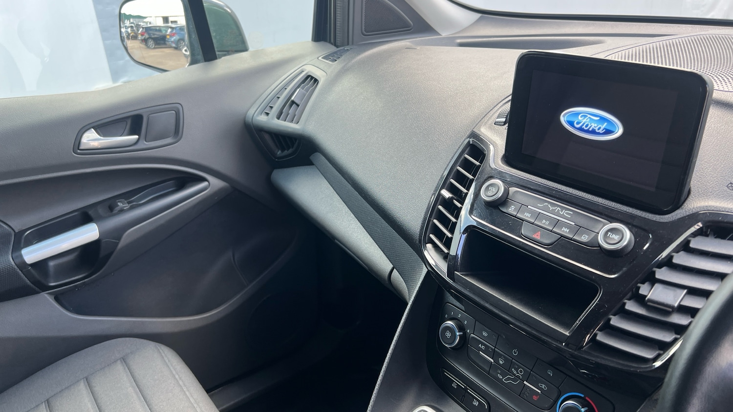 Used Ford Transit Connect 2024 for sale - 78066632: Photo 14