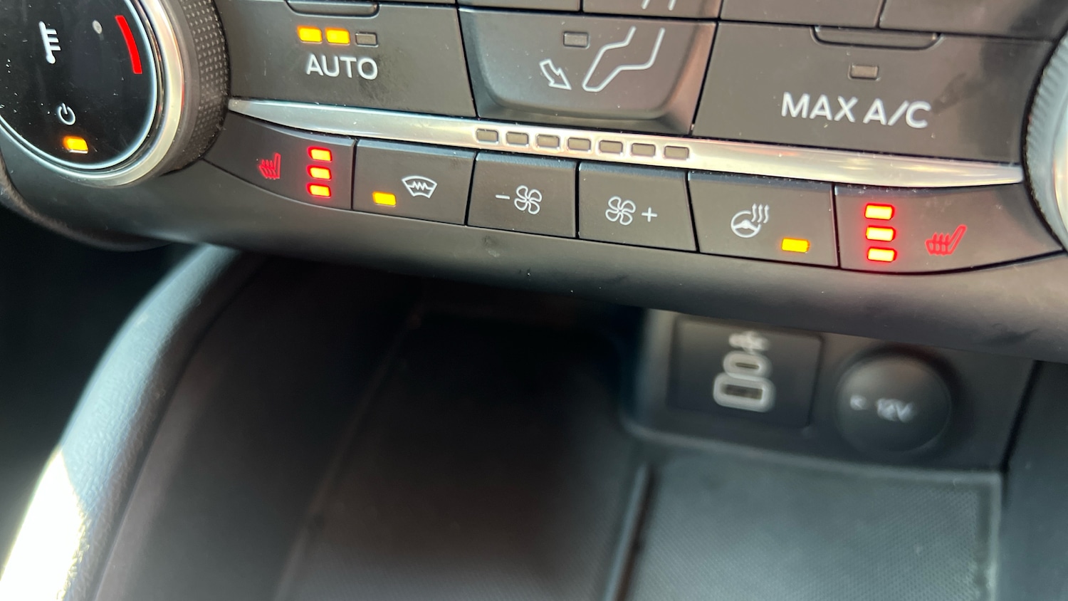 Used Ford Kuga 2023 for sale - 77946958: Photo 28