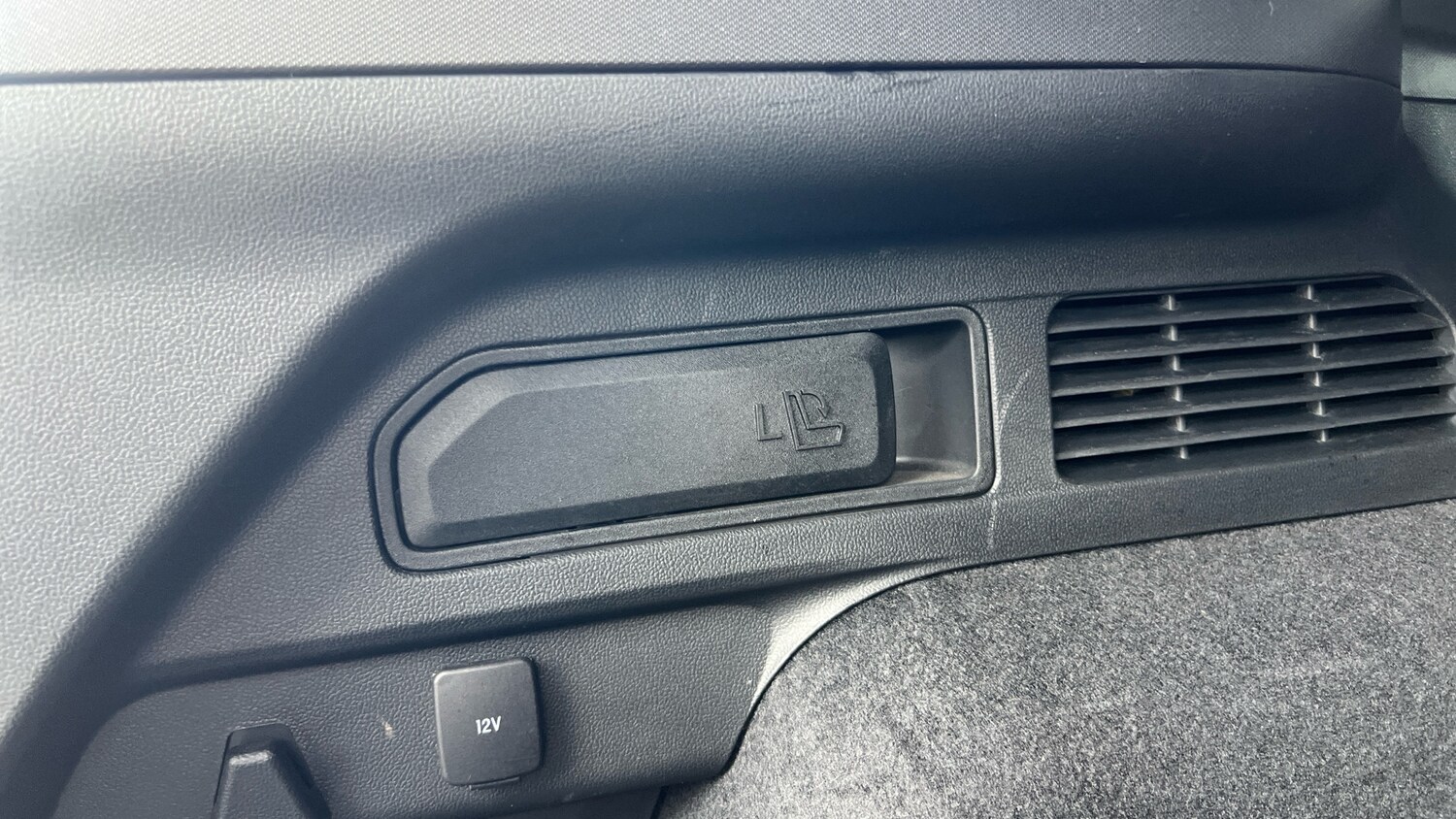 Used Ford Kuga 2023 for sale - 77830404: Photo 30