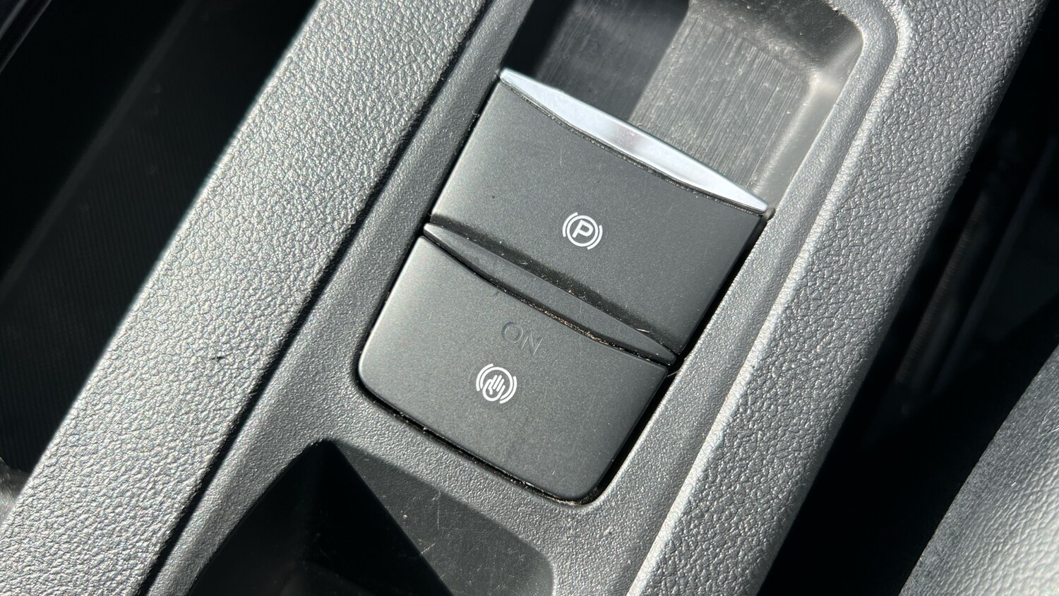 Used Ford Kuga 2020 for sale - 76046902: Photo 31