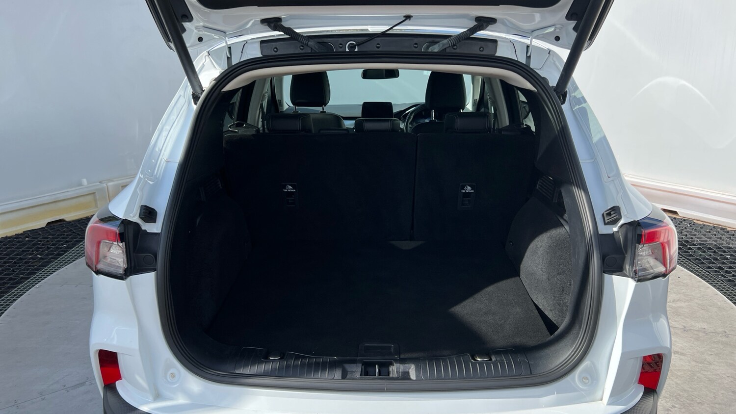Used Ford Kuga 2020 for sale - 76046902: Photo 4