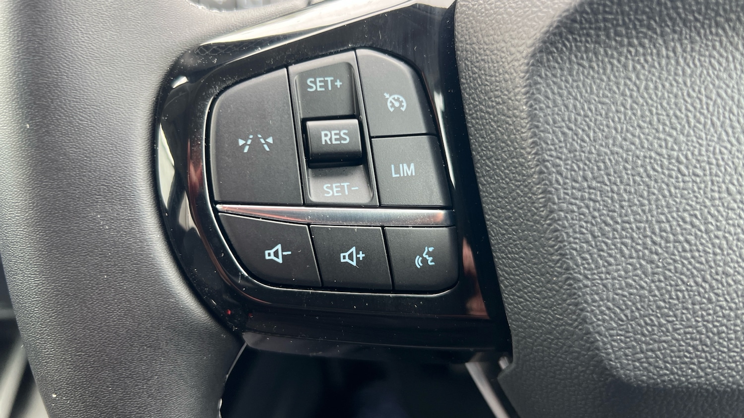 Used Ford Puma 2024 for sale - 76329920: Photo 32