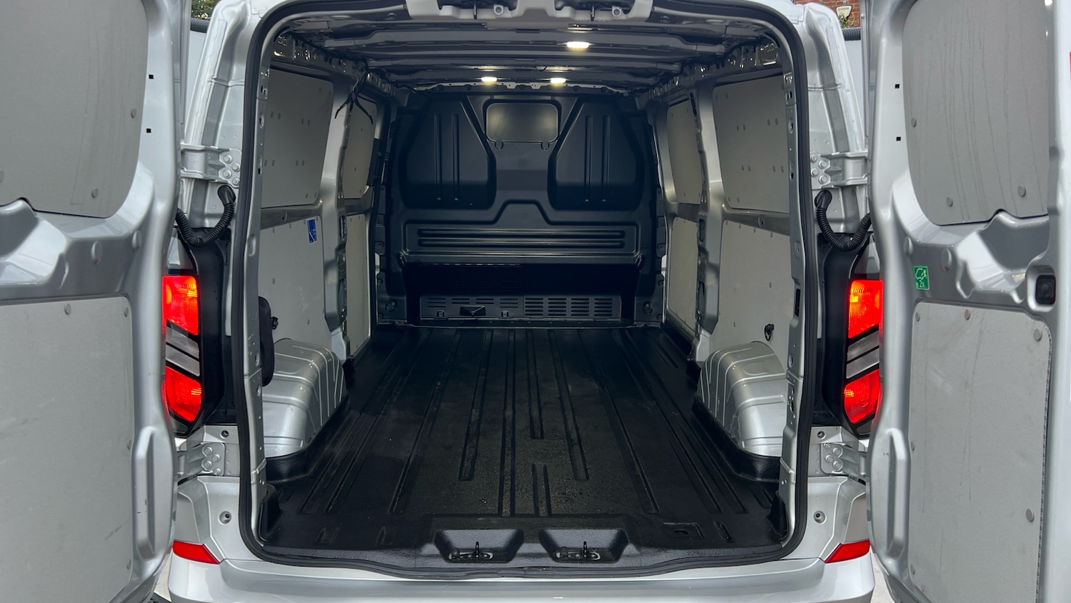 Used Ford Transit Custom 2025 for sale - 76712311: Photo 4