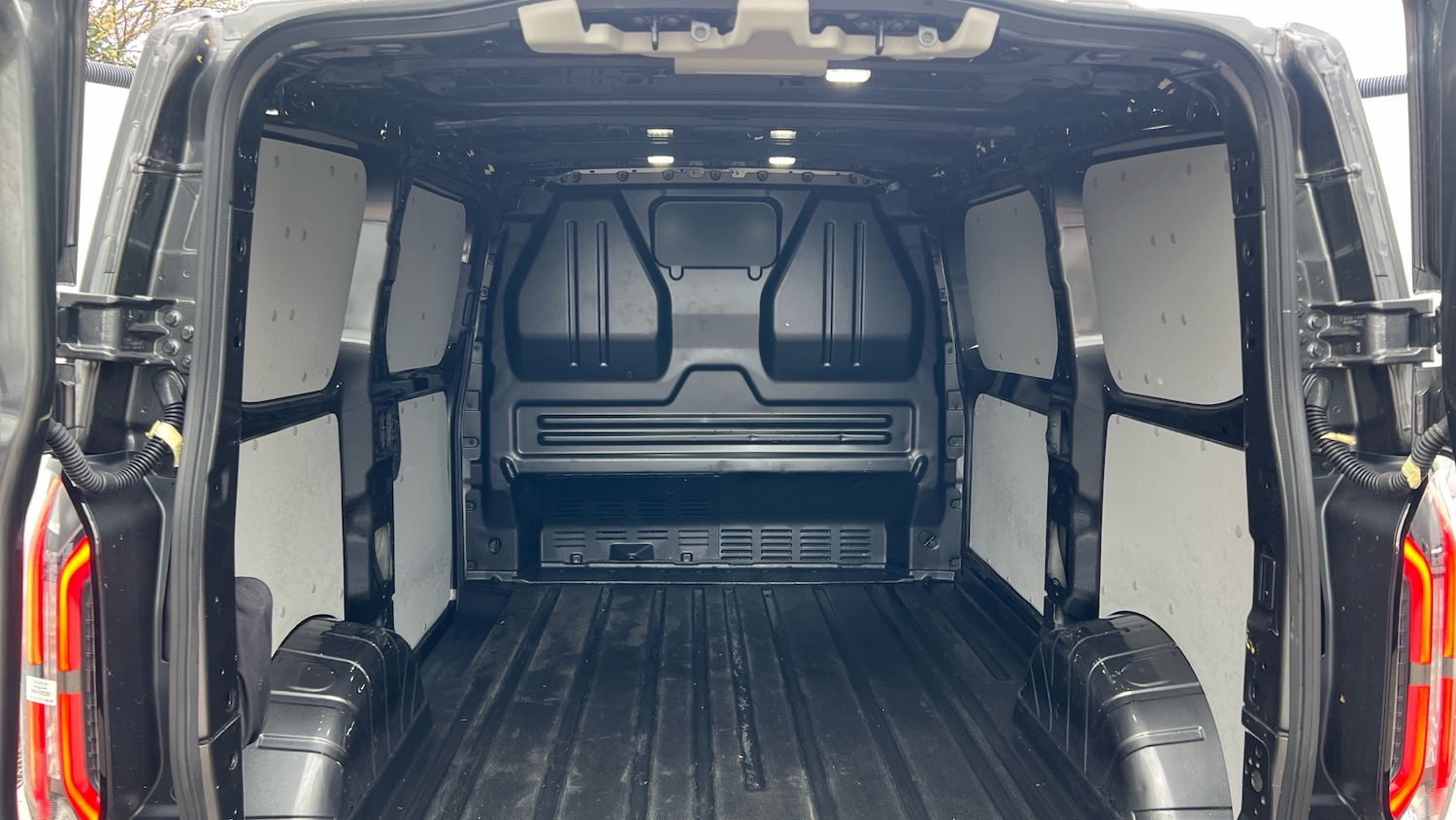 Used Ford Transit Custom 2024 for sale - 78108143: Photo 4