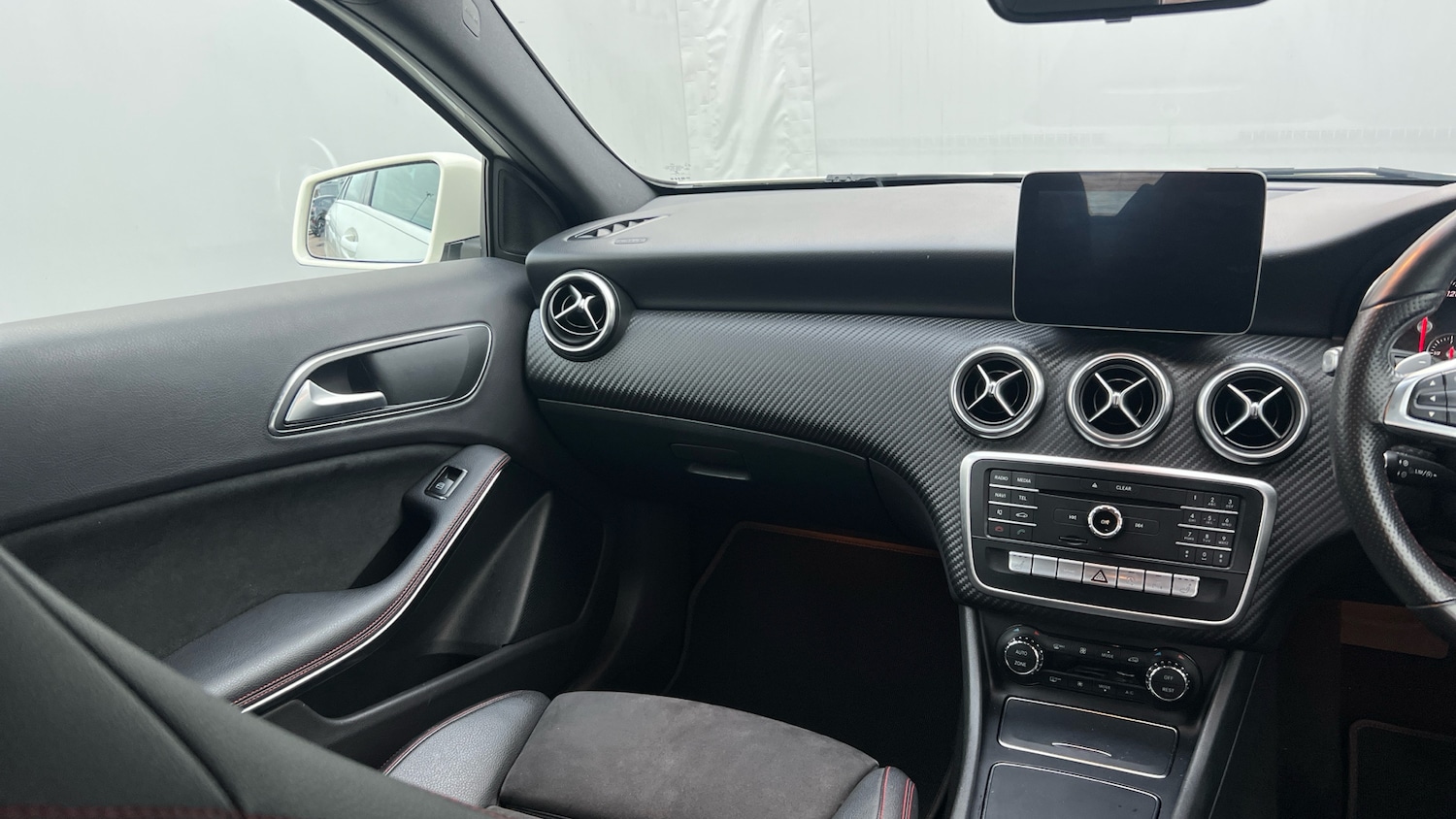 Used Mercedes-Benz A-Class 2017 for sale - 76480256: Photo 14